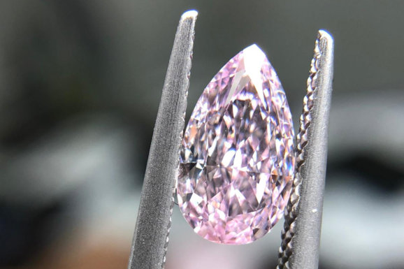 LeiserDiamonds_fancy-colour-diamond-pink
